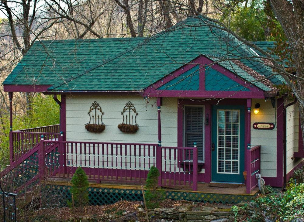 Hidden Springs Bed And Breakfast Eureka Springs Exterior photo