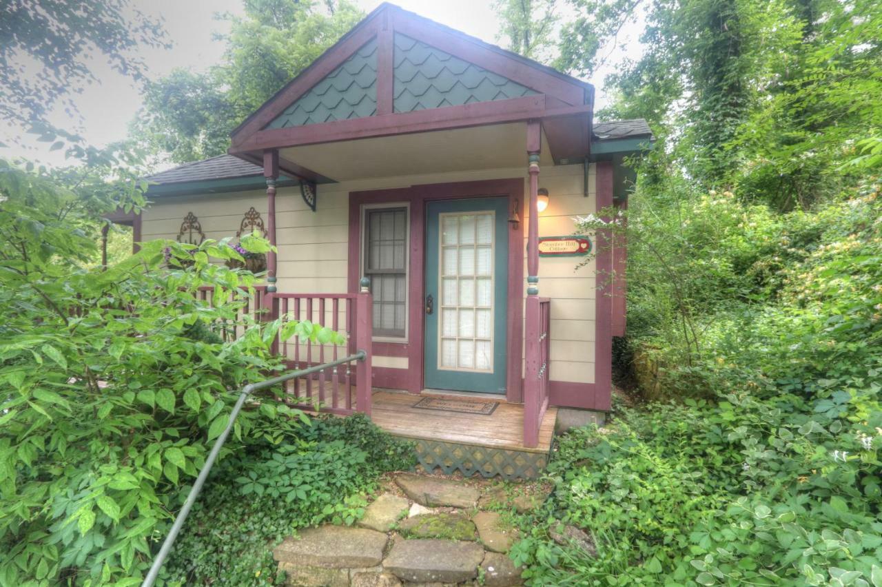 Hidden Springs Bed And Breakfast Eureka Springs Exterior photo