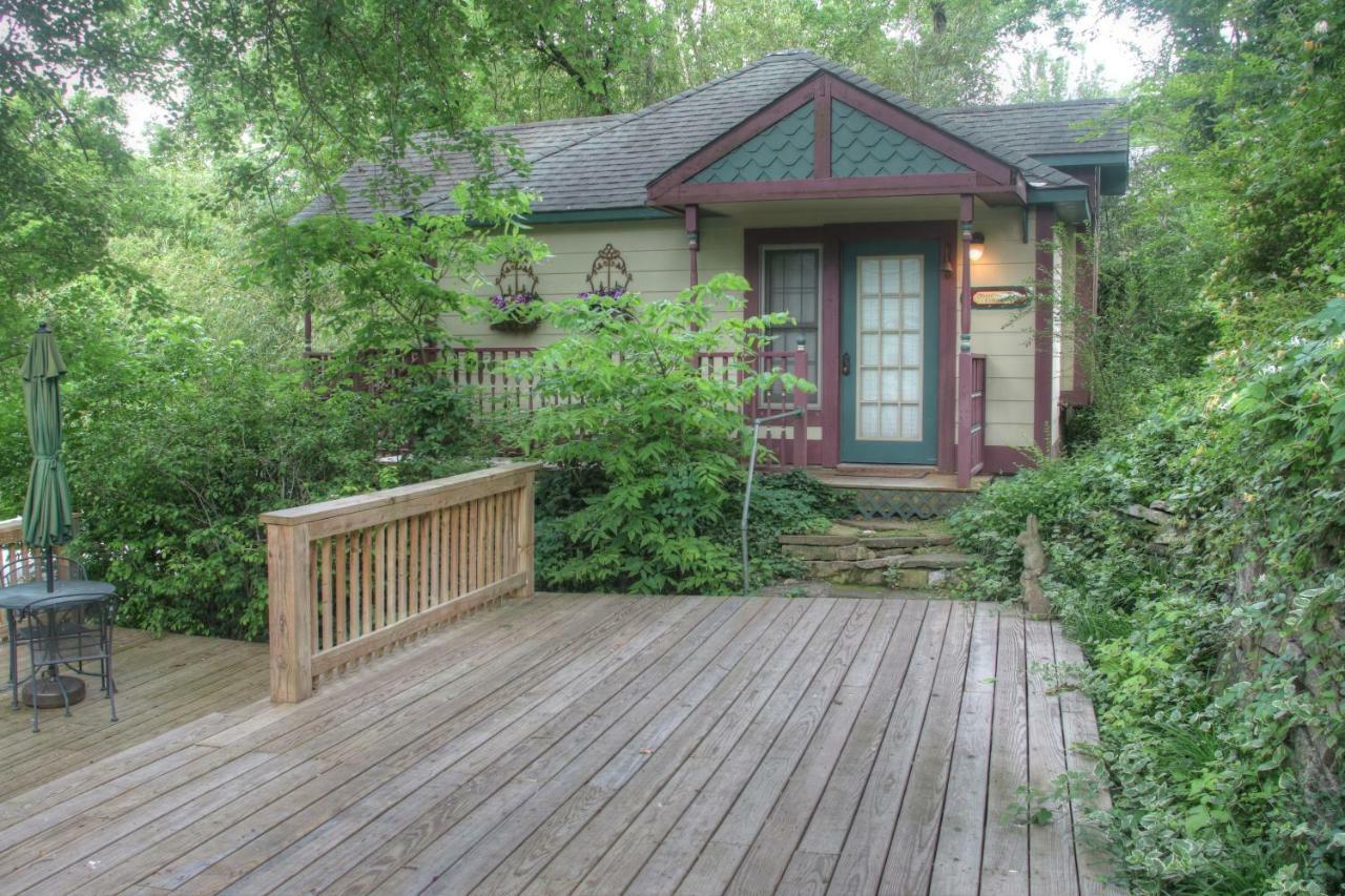 Hidden Springs Bed And Breakfast Eureka Springs Exterior photo